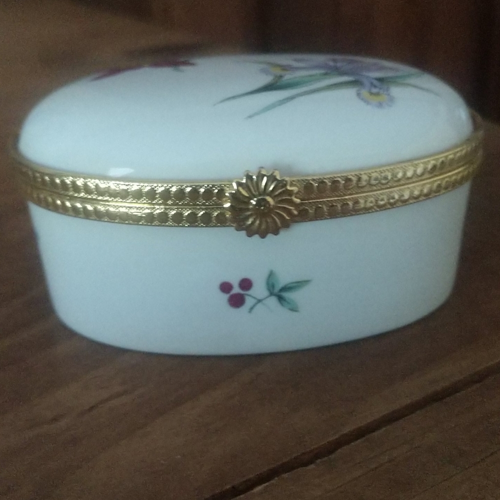 Trinket Box - Picture 2 of 5